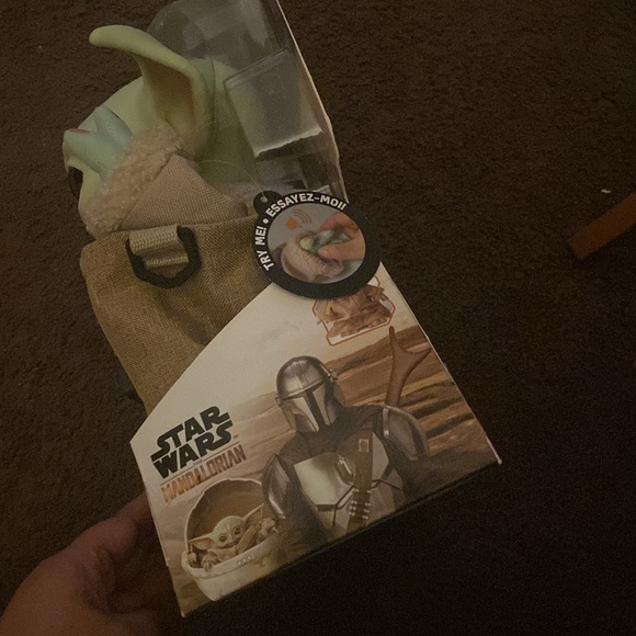 Star wars the mandalorian plush with accessory bag - Picture 4 of 6